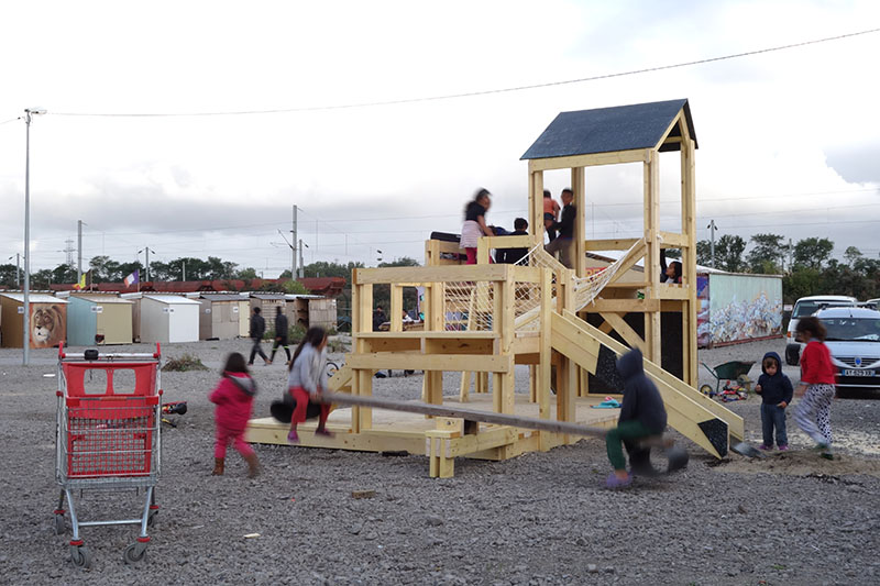 Playground à la frontière